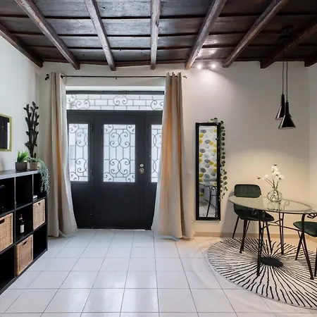 Iflat Colosseo Flower Apartment *